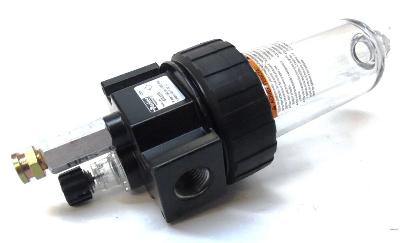 Parker 07L41BEX Lubrificador para ar comprimido (mist lubricator), com filtro, vazão 9061 L/min, extremidades DN 3/4" polegadas pressão de trabalho até 10 bar, copo em policarbonato, corpo em Zamac, vedação em Buna N, produto importado