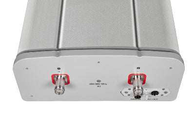 2P-2L-C1 antena de radiocomunicação UHF fixa, fibra de vidro, irradiação direcional, 694 a 960 MHz, ganho 16,8-17,8dBi, 500W, 50 Ohms, uso externo, importado