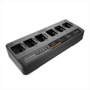 Motorola PMPN4283A Carregador portátil multiplo, 220V, capacidade para 6 unidades, tecnologia Impres 2, com display e porta USB, compatível com rádios portáteis das séries XiR P8600i, XiR P8600 EX e outros modelos, não inclui cabo/fonte de alimentação (vendidos separadamente), produto importado