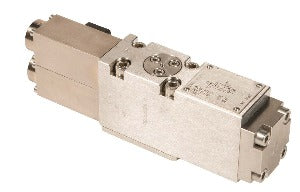 Rotator 80.02.0707 Válvula Solenóide, extremidade da conexão rosca 3/8" NPT-F, 2 vias, operação normalmente fechada, orifício interno 6mm, aço inoxidável, tensão nominal de alimentação 24 Vcc, potência 10 W, pressão máxima de operação 518 bar, produto importado, ficha tecnica catalogo datasheet, HCV33.11.51.00-3.2, R3041222