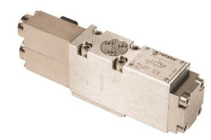 Rotator HCV 31.11.11.00-4.3 Válvula hidráulica de controle direcional, retorno por mola, conexão rosca 3/8" NPT-F, 4 vias, atuação indireta por solenóide, Cv 0,5, 3,5 W, alimentação 24Vcc, 1/2" NPT F, pressão máxima 225 kgf/cm2, fluido aplicável ar/água/óleo, instalação em qualquer posição, produto importado