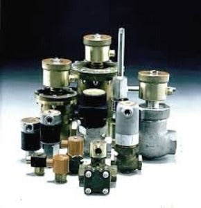 Atkomatic 15840-X Válvula Solenóide, extremidade da conexão rosca 1" NPT, 2 vias, Cv 12,5, tensão de alimentação 115 Vca, potência 131 W, pressão máxima de operação 1500 psi, fluido aplicável ar/água/gás, óleo leve, grau de proteção IP 66-NBR IEC 60529, classe de temperatura T6, produto importado