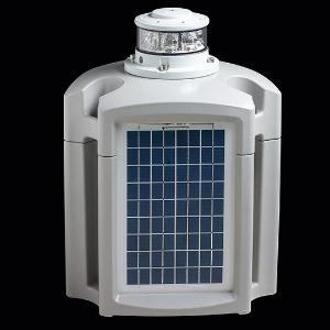 Sabik SC-160-2-WVR Lanterna Maritima, corpo em policarbonato, lente na cor vermelha, alimentação solar tipo monocristalino, alcance 10 milhas náuticas (NM), proteção IP68, IEC 60529, produto importado, ficha tecnica catalogo data sheet