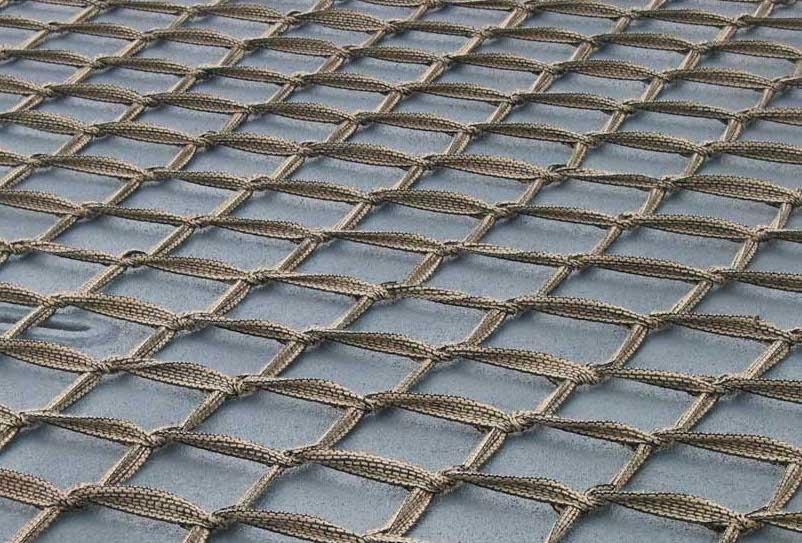 Frictape 7005-103 SS Catraca ooperada por chave, em aço inox, com manilha, capacidade de montagem 2 toneladas, galvanizada, com chave 28mm para tensionamento, aplicação em rede de aterrissagem de heliponto (helideck), produto importado