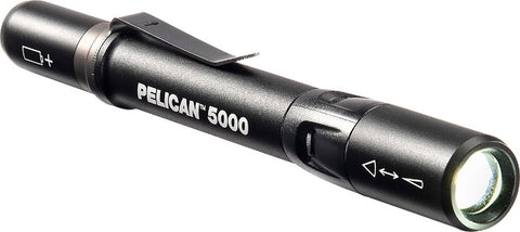 Pelican 5000 Lanterna de Mão, comprimento 142mm, peso com baterias 68g, tempo de bateria mínimo 1hr 15m e máximo 7hrs, distância do facho de luz mínima 21m e máxima 69m, produto importado